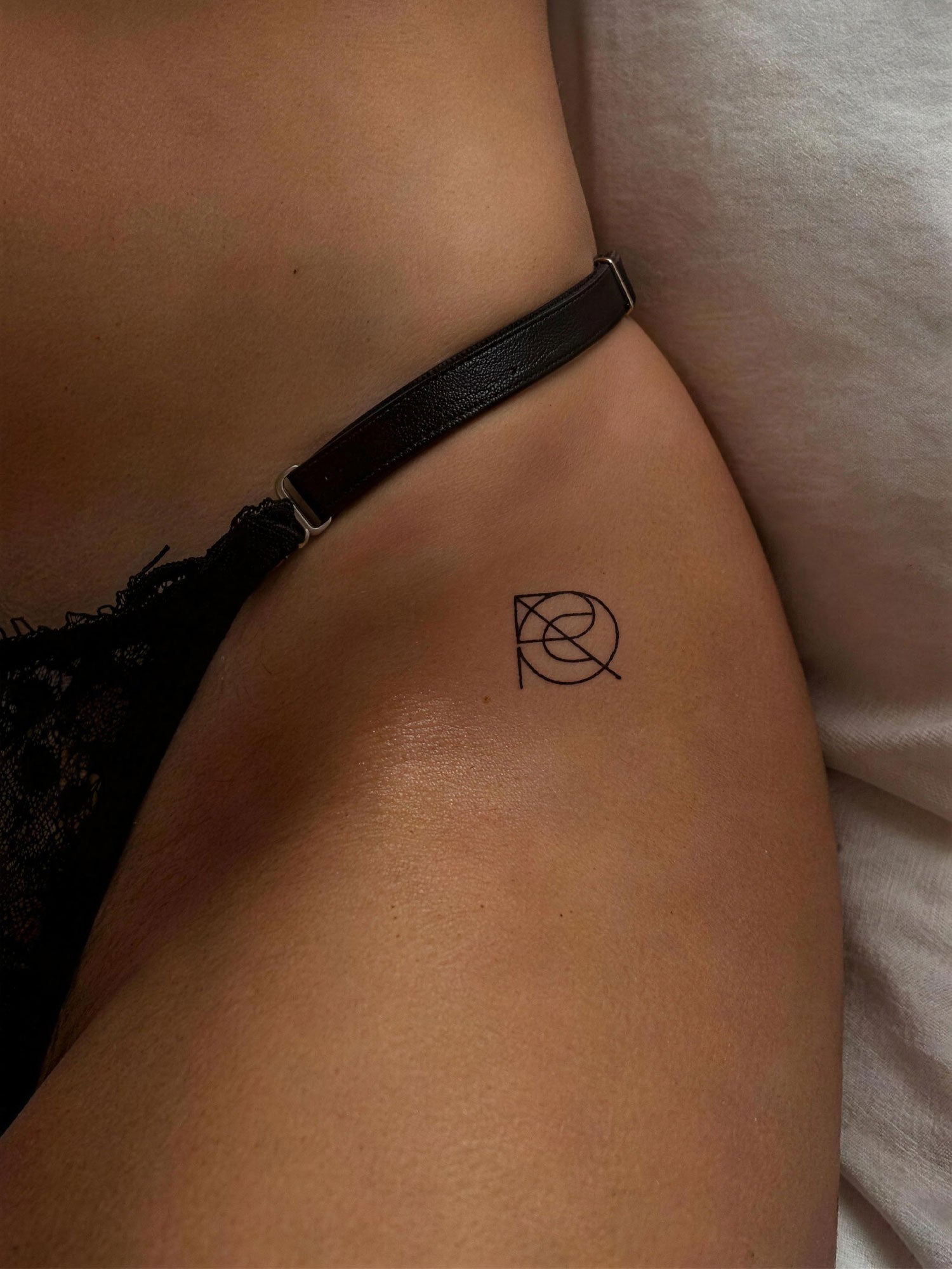 Designed to order by Gary — the original name logo designer