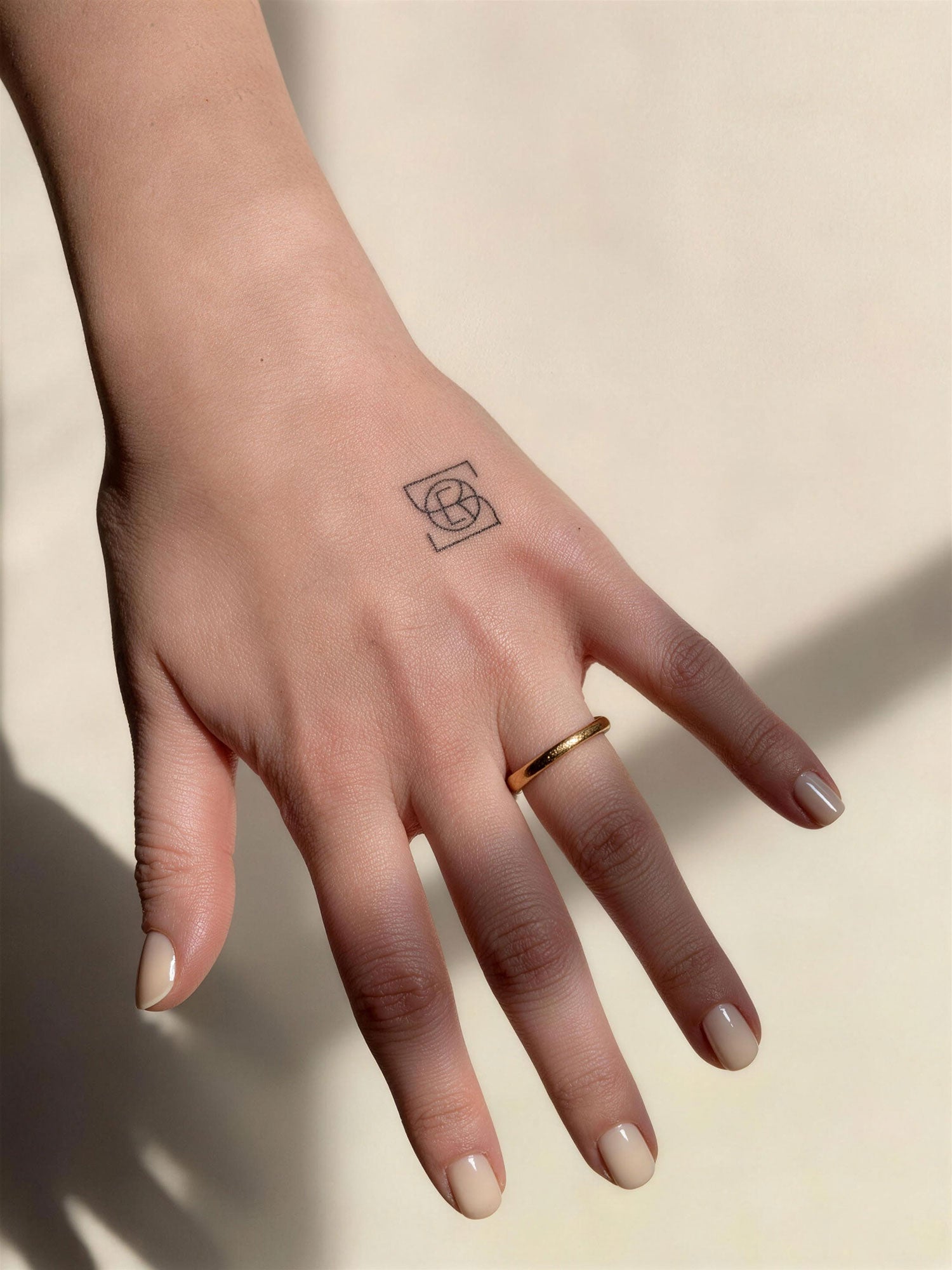 Designed to order by Gary — the original name logo designer