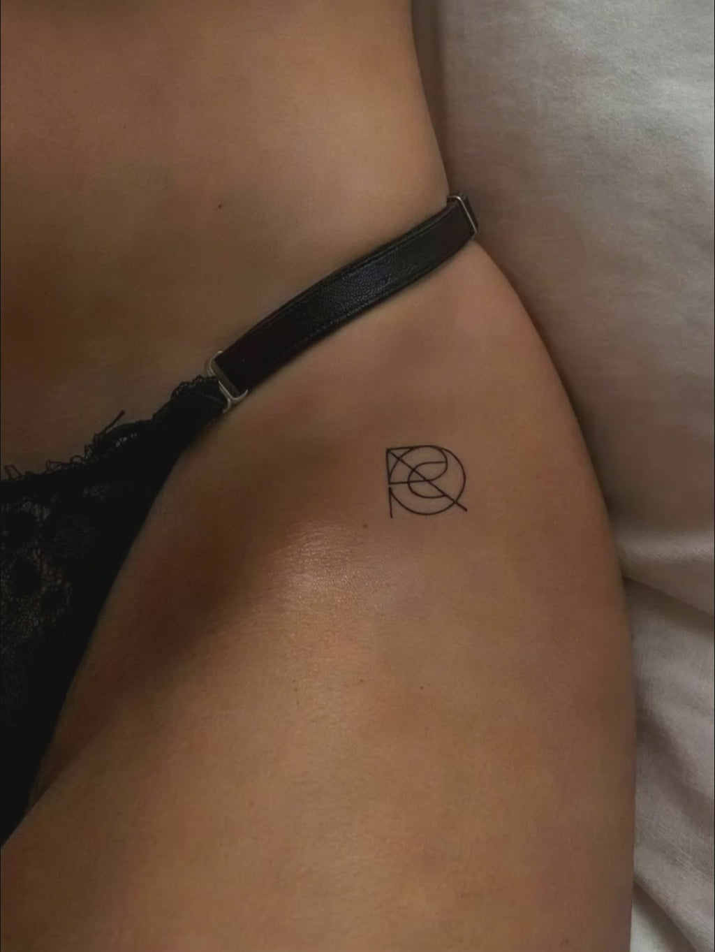 Designed to order by Gary — the original name logo designer